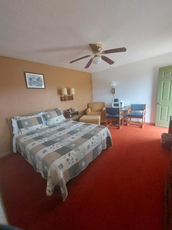 Riverview Motel Mammoth Spring Exterior photo