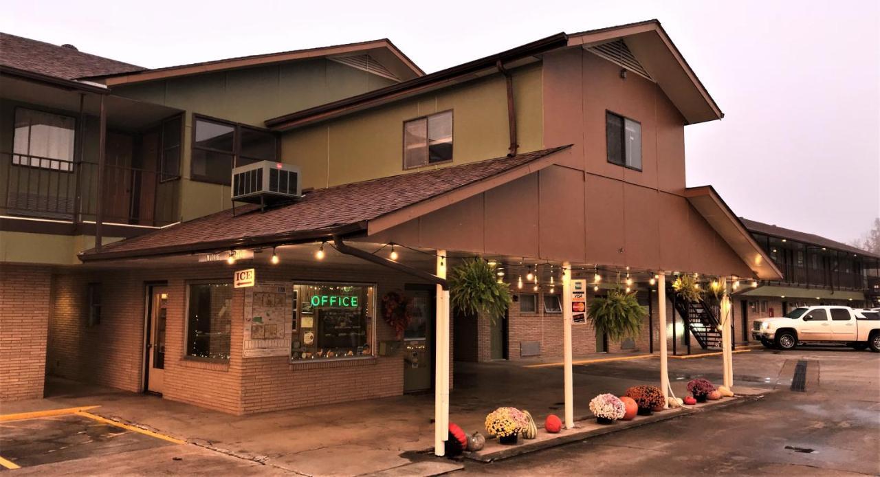 Riverview Motel Mammoth Spring Exterior photo